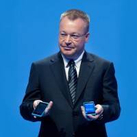 Элоп: Nokia удешевляет винфоны для “агрессивной конкуренции с Андроид”