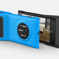 Nokia Lumia 1020 в синем цвете