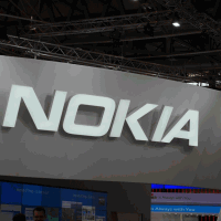 Nokia продолжает зарабатывать на смартфонах