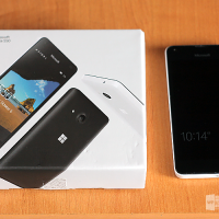 Распаковка и первые впечатления от Lumia 550