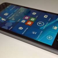 EvLeaks показал живое фото Lumia 650 и рассказал подробные характеристики