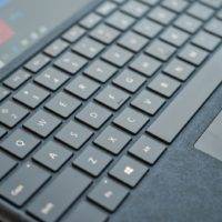 Microsoft запатентовала тонкую клавиатуру для нового Surface Pro