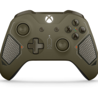 Microsoft представила новый контроллер Xbox One в военном стиле