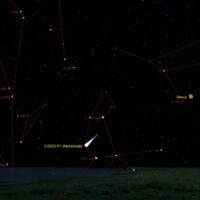 В небе над Землёй можно наблюдать комету Нисимура
