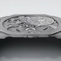 Самые тонкие в мире наручные часы с NFT-сертификатом оценили в $440 000
