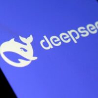 Личные данные пользователей DeepSeek слили в сеть