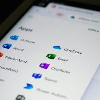 Автосохранение в Microsoft Word теперь включено по умолчанию — но копии сохраняются не на ПК